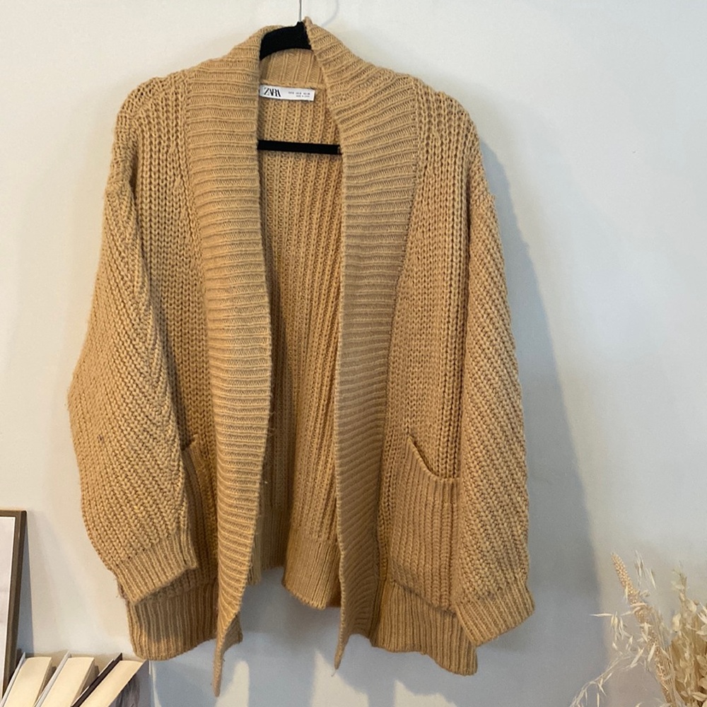 Zara sweater Cardigan